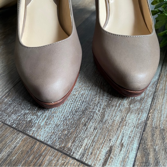 Cole Haan women’s heels - 5B - Picture 5 of 15